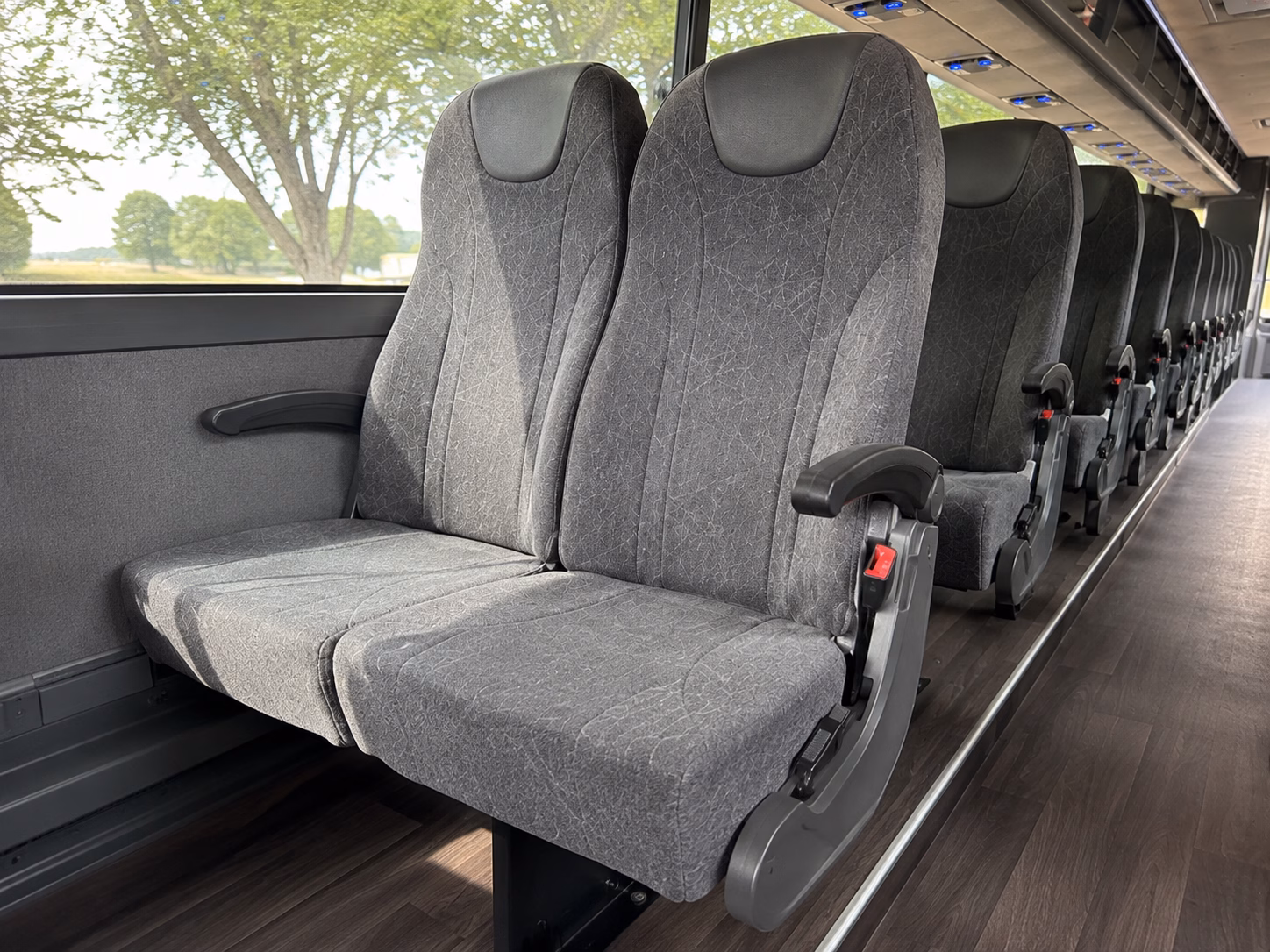 corporate wine tour buses and group shuttle services in salinas