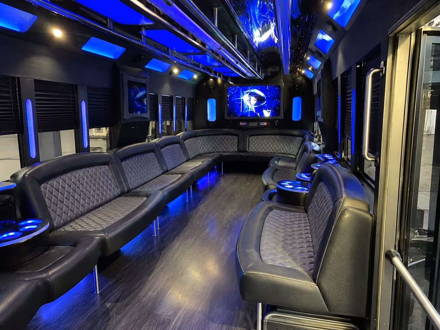 salinas 28 passenger party bus interior