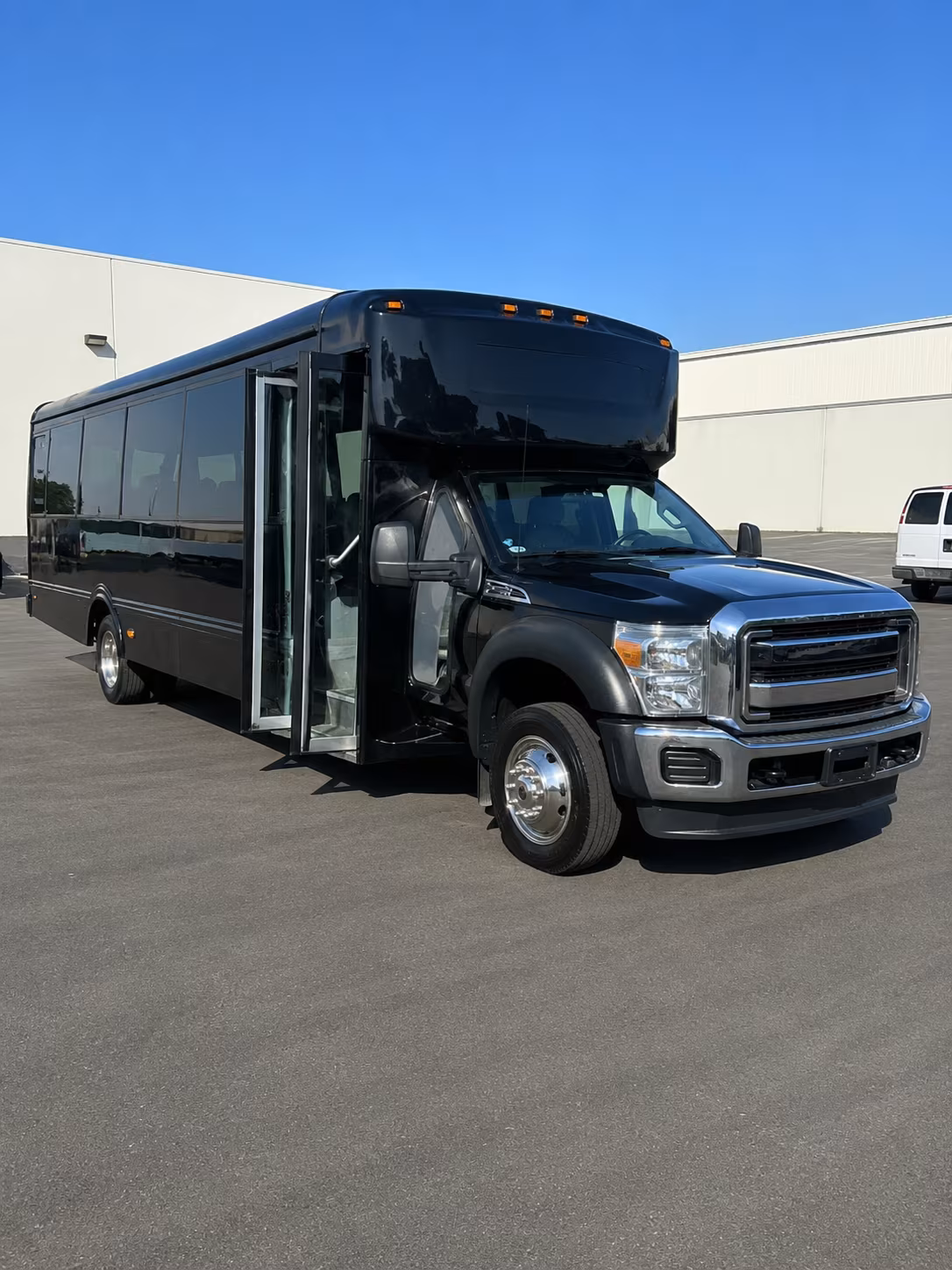salinas party bus booking step 1
